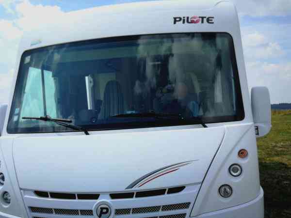 camping-car PILOTE 690 AVENTURA 